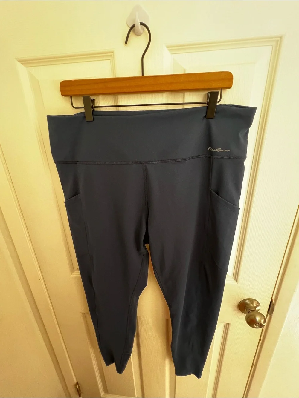 Eddie Bauer Deep Navy High-Waist Pocket Leggings